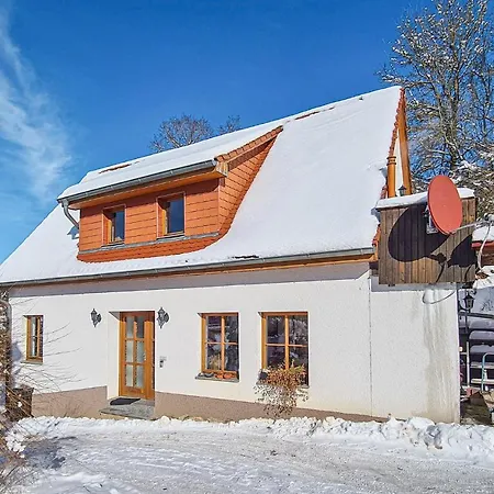 2 Bedroom Awesome In Holiday home *