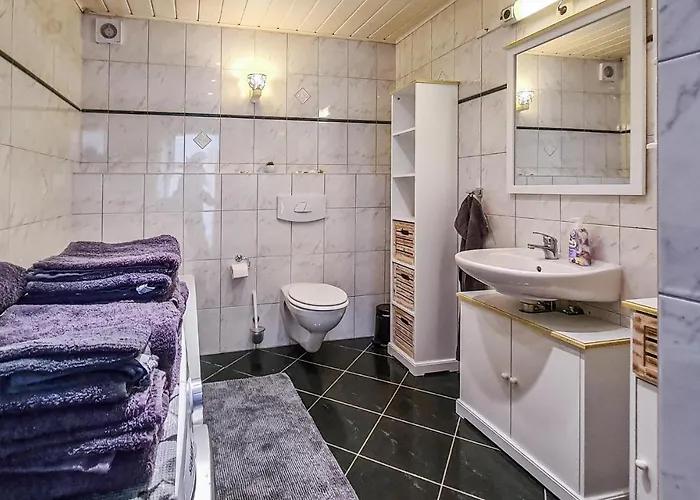 2 Bedroom Awesome In *