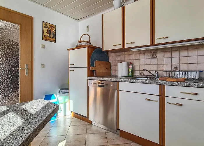 2 Bedroom Awesome In Ferienhaus